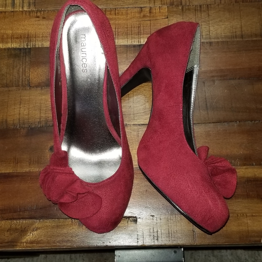 Maurices scarlett red pumps EUC